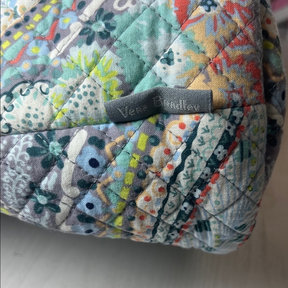 Vera Bradley Paisley Quilted Crossbody Bag D 01 - Picture 5 of 6